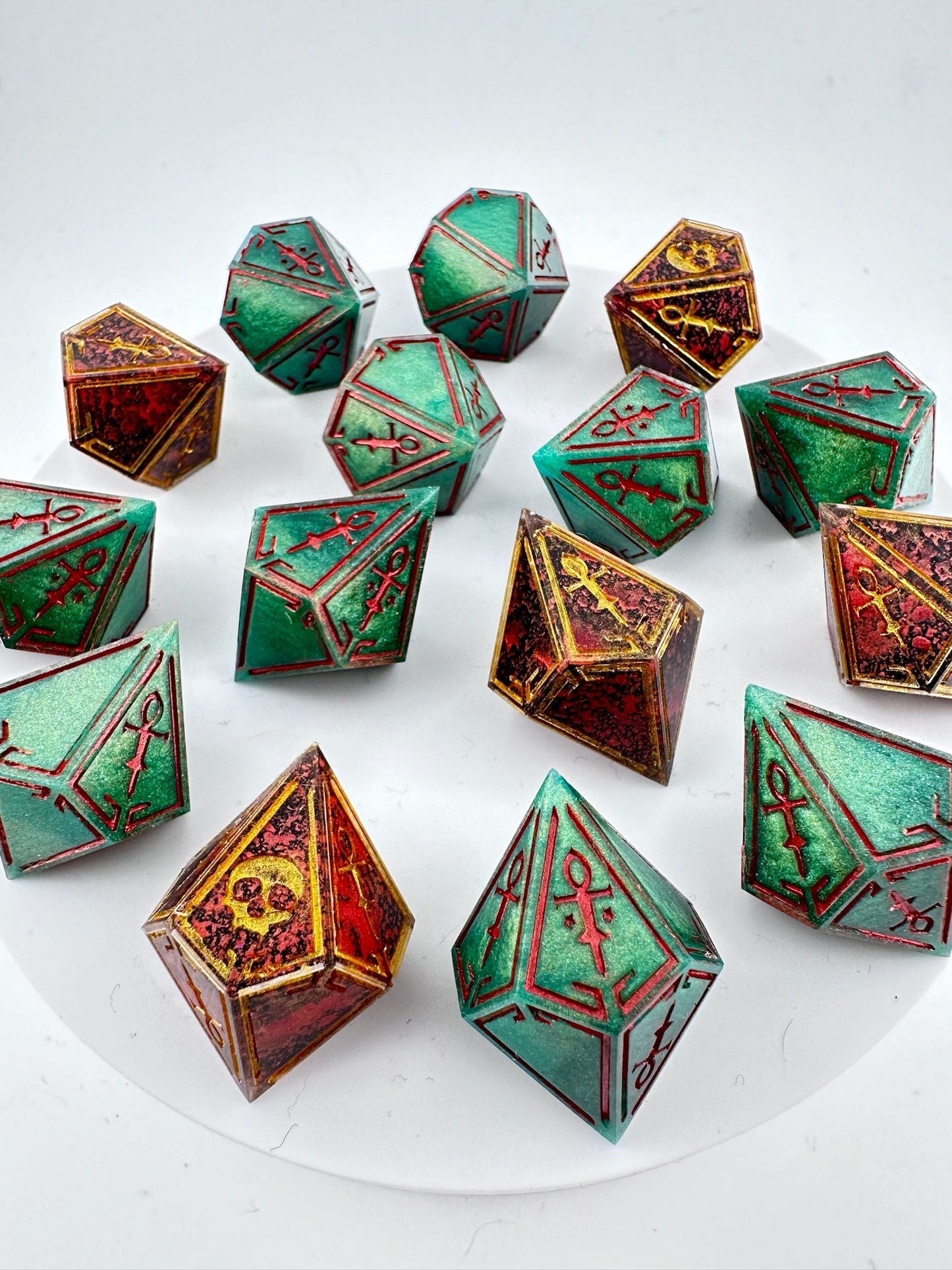 Classic Marble Green Amaranth Vampire dice set